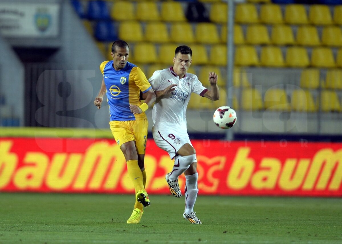 VIDEO şi FOTO Petrolul şi Rapid termină la egalitate, 0-0, iar Steaua rămîne singura echipă cu maximum de puncte