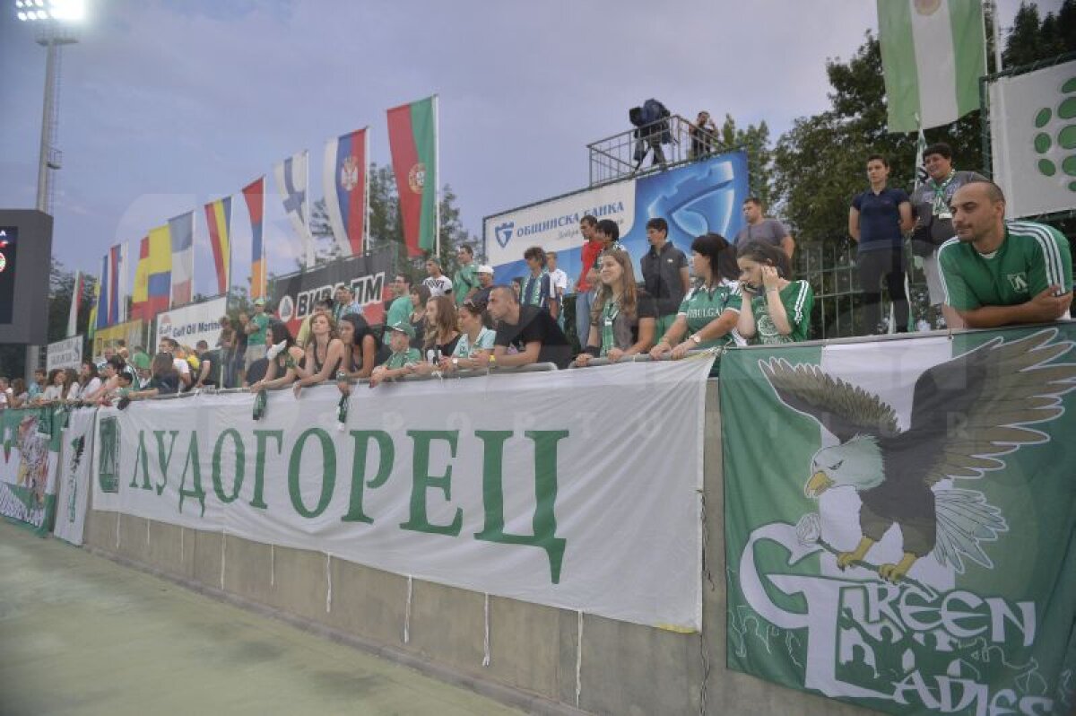 FOTO Costel Gâlcă, ţinut în şah de antrenorul lui Ludogoreţ » Tehnicianul Stelei a fost în Bulgaria, dar s-a dus degeaba