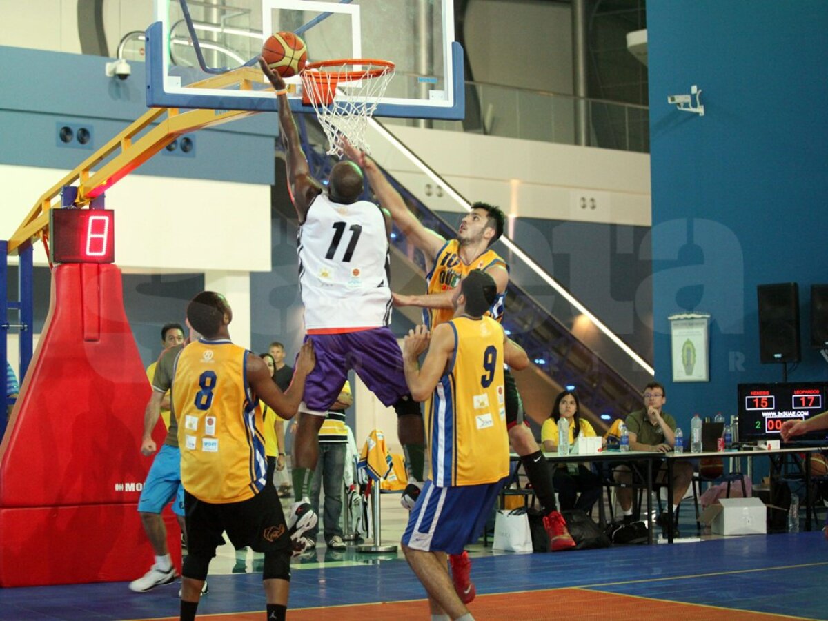 GALERIE FOTO Românii au dus baschetul 3x3 în mijlocul deşertului, în Emiratele Arabe Unite!