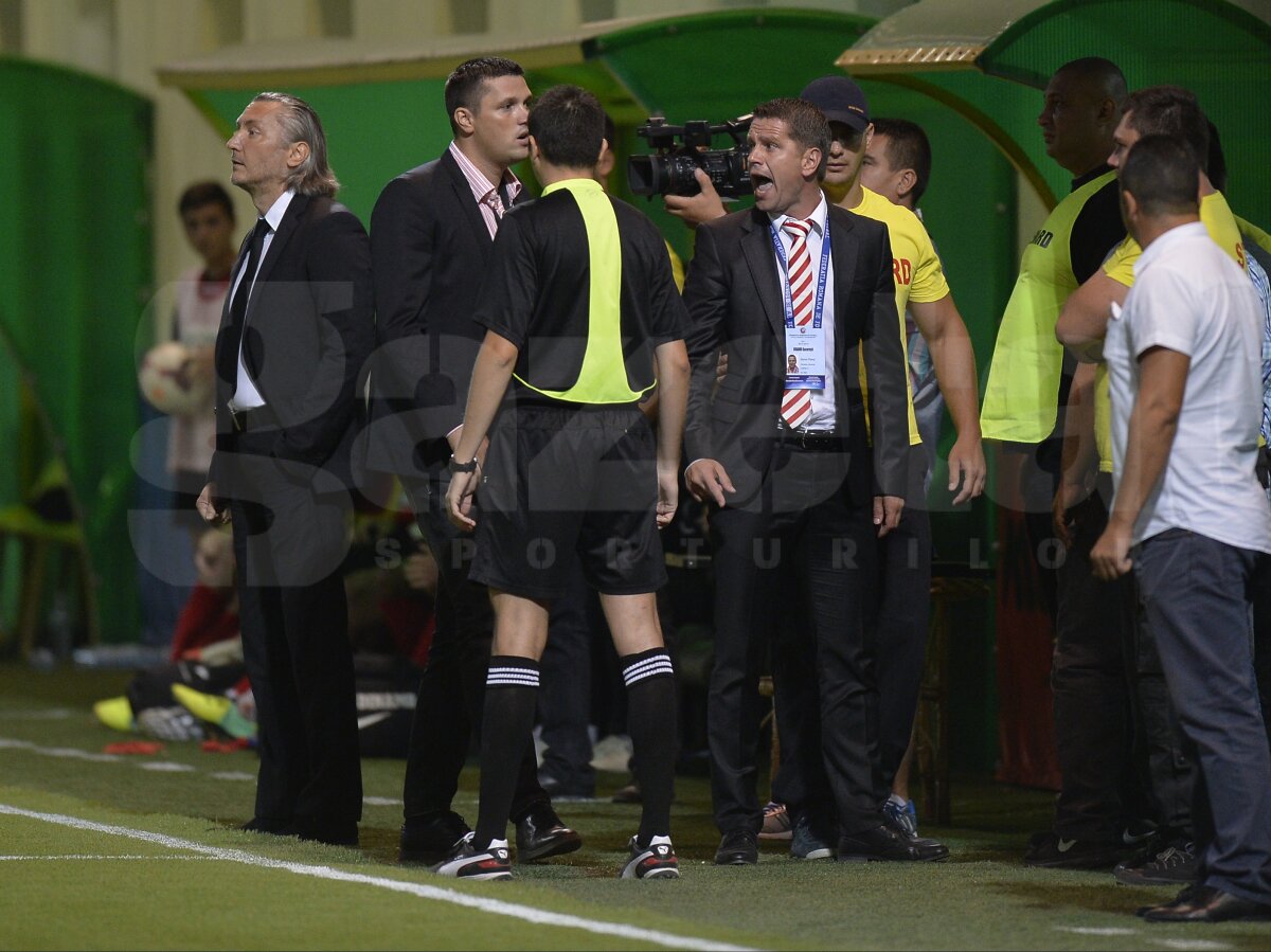 VIDEO şi FOTO Scandări xenofobe la Chiajna - Dinamo » Meci întrerupt şi eliminare! Vor urma sancţiuni pentru "cîini"?