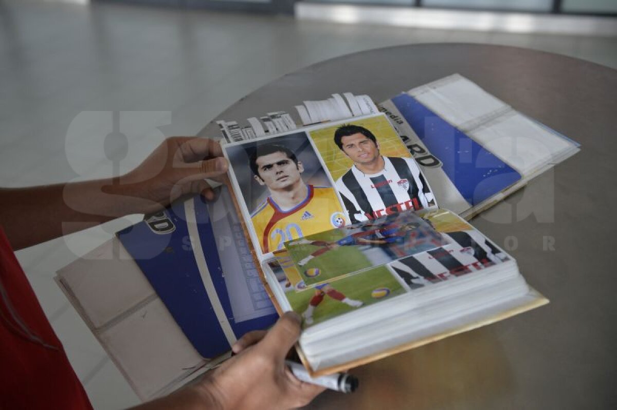 FOTO Asediul vînătorilor de autografe »	 10 suporteri ai sportului au obţinut suvenirurile mult dorite din partea roş-albaştrilor