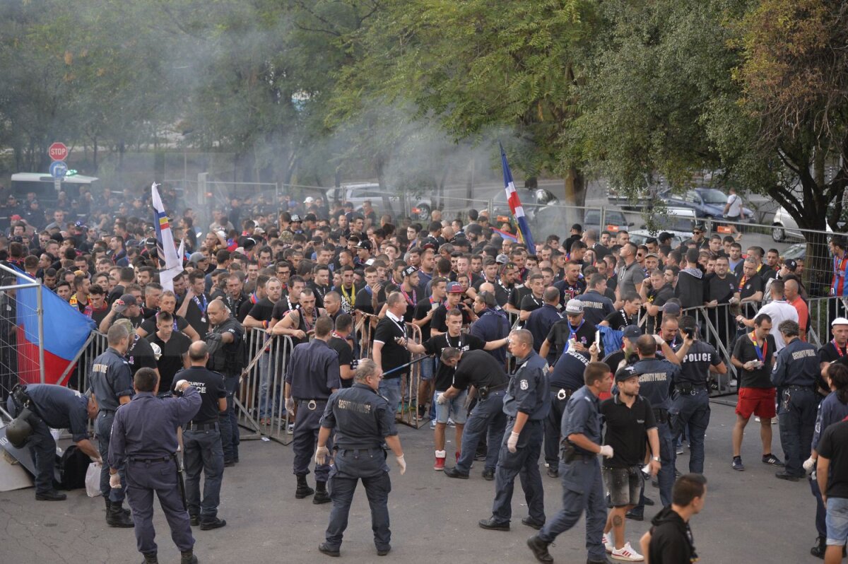 Galerie FOTO 2.000, dar buni tare! » Steaua a rămas fără sprijinul promis de fanii lui ŢSKA Sofia, dar tot a făcut atmosferă