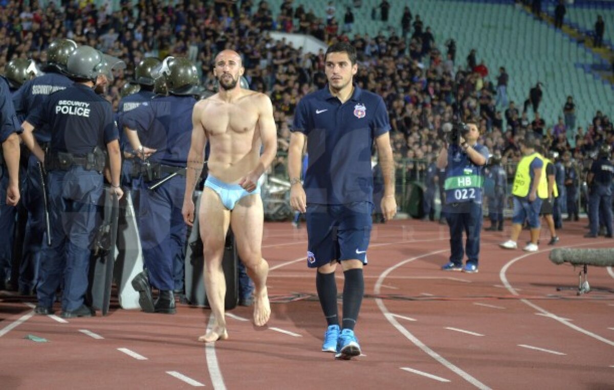 FOTO INCREDIBIL: Iasmin Latovlevici a fost dezbrăcat de fani » Cum explică fundaşul acest gest: "Nu a fost o ceartă"