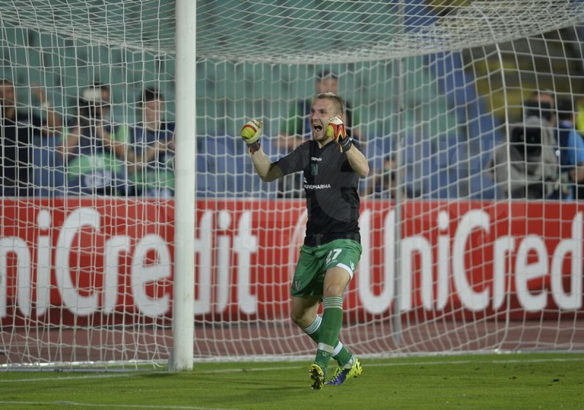 Cosmin Moţi s-a ales cu un premiu special, după victoria în faţa Stelei » Ce cadou i-a oferit portarul Stoianov