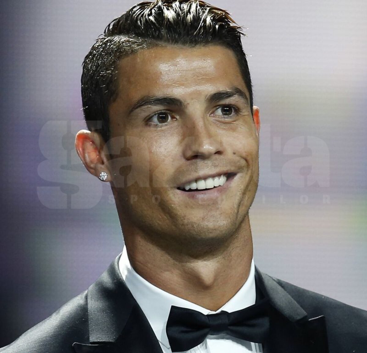 Cristiano Ronaldo a fost întrebat ce crede despre Lionel Messi: "Dacă aş spune tot ce gîndesc, aş ajunge la închisoare :D"