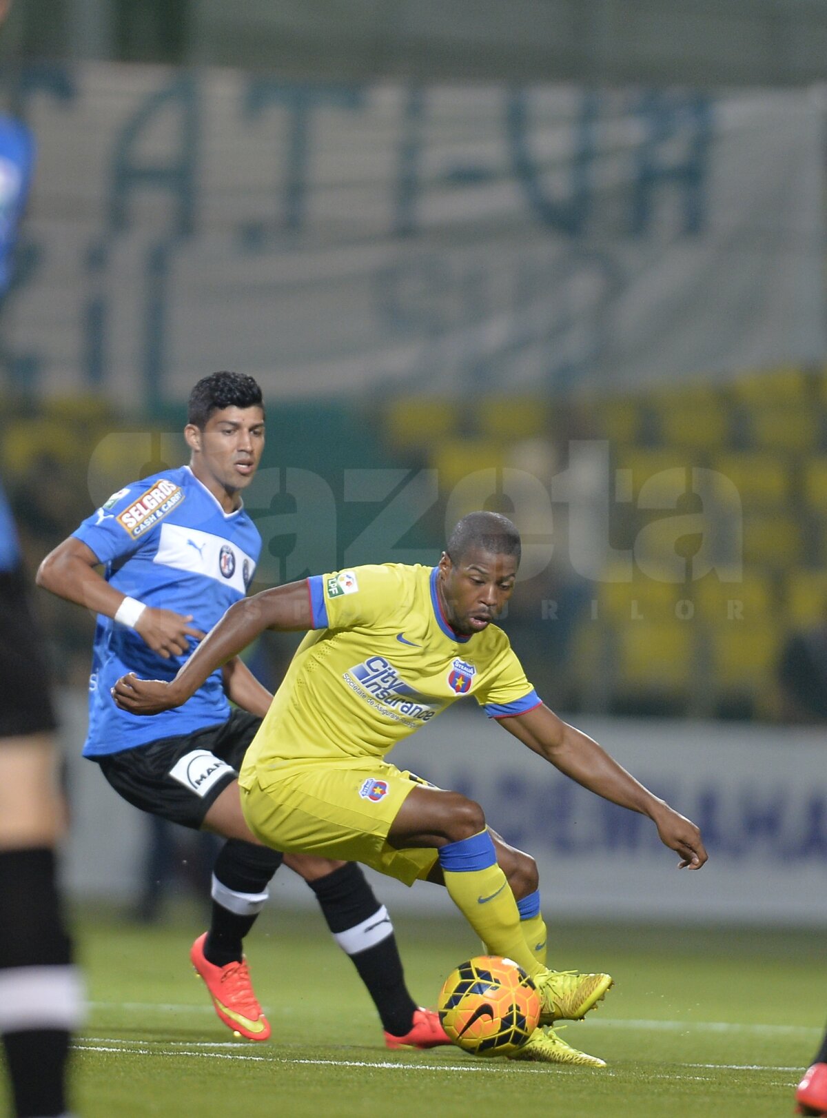 GALERIE FOTO Steaua a învins Viitorul chinuit, cu 1-0, deşi a avut doi oameni în plus pe teren