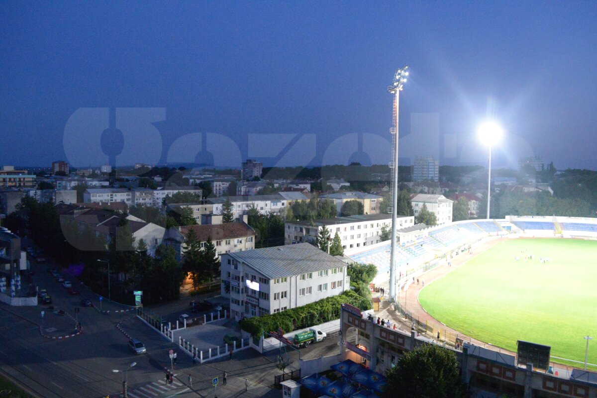 FOTO S-a făcut lumină la Botoşani » Probe la instalaţia de nocturnă