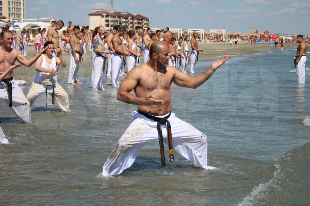 FOTO Sensei la carnaval! » Un celebru luptător brazilian a jucat rolul unui general egiptean la Mamaia