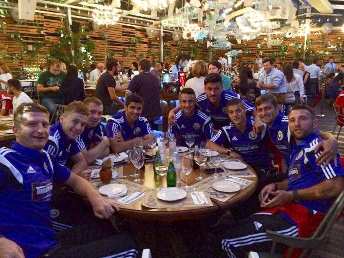 GALERIE FOTO "Instantaneu de familie" :) » Atmosferă destinsă la echipa naţională