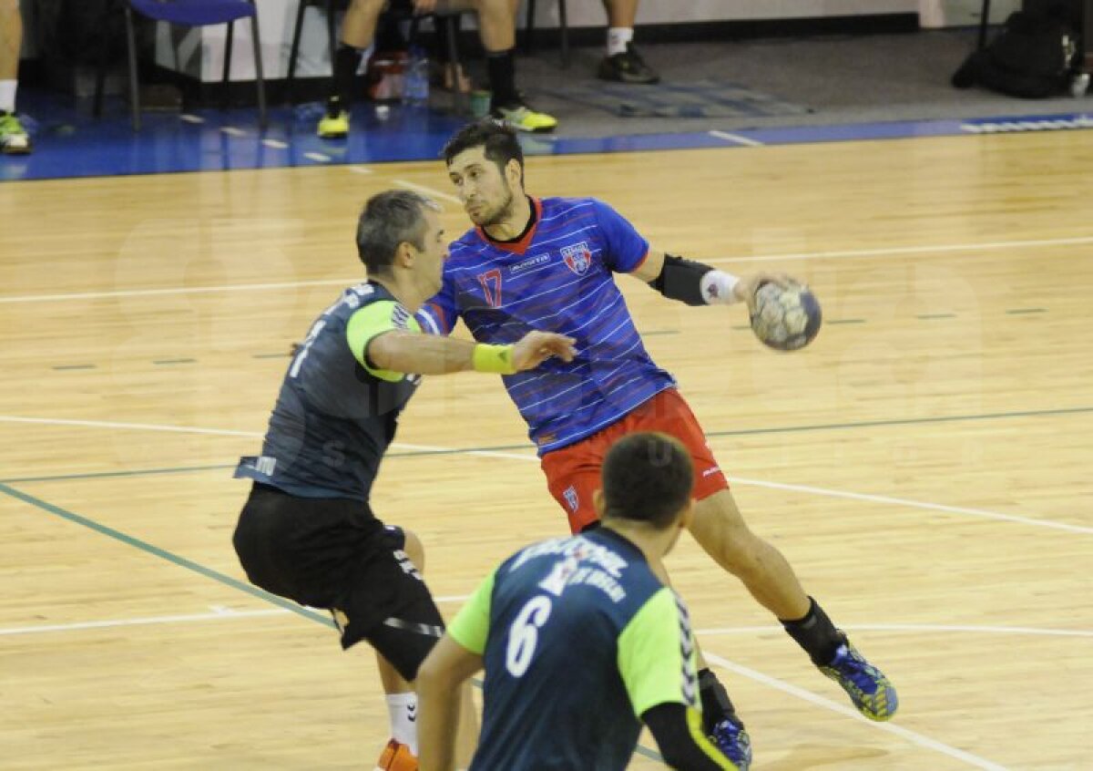 GALERIE FOTO Final incendiar » Scandal din cauza arbitrajului la meciul dintre HC Vaslui şi Steaua Alexandrion