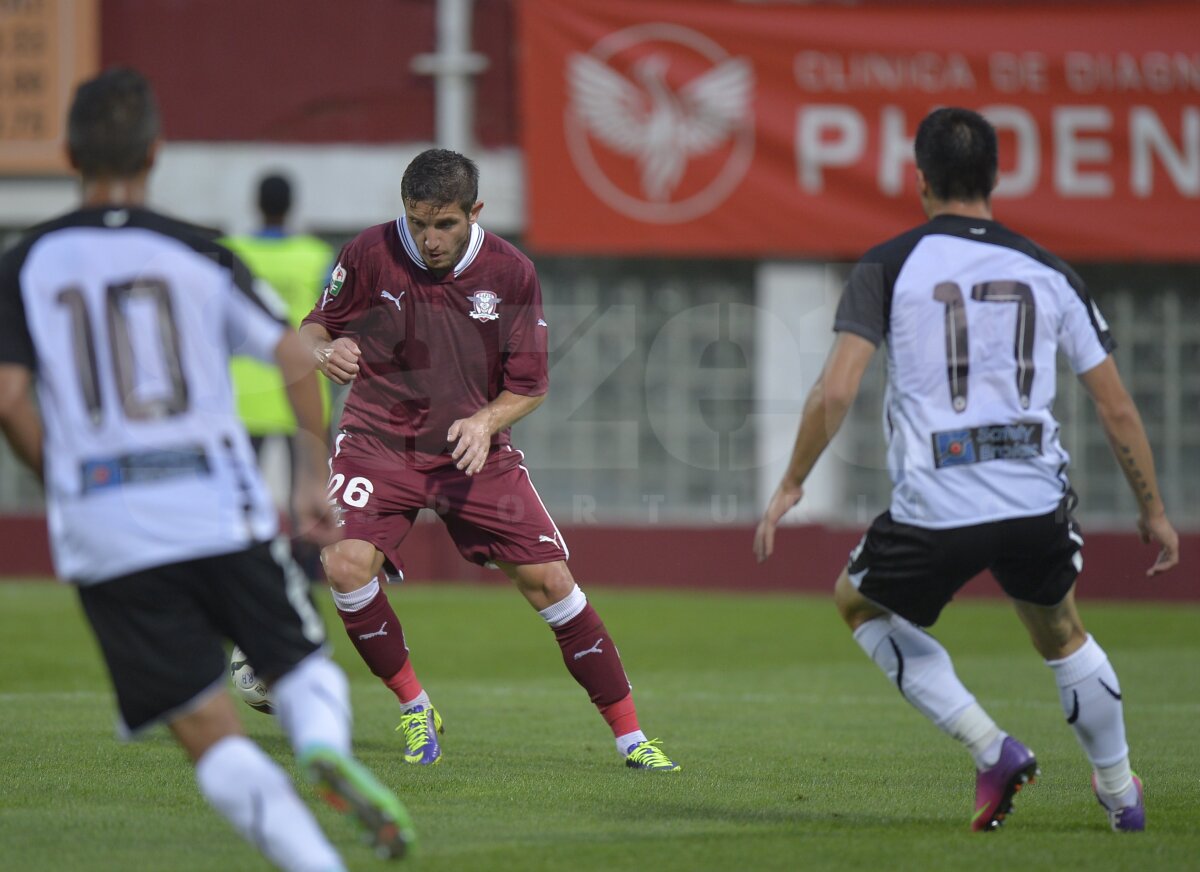 VIDEO şi FOTO Despărţire amînată » Florin Călin îi calmează pe suporteri cu un gol în prelungiri!