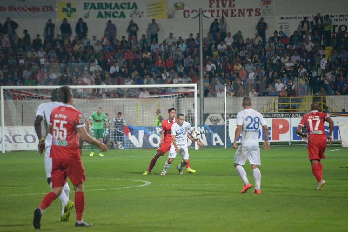 FOTO şi VIDEO Game over la Botoşani » Moldovenii termină invincibilitatea lui Dinamo după un meci spectaculos