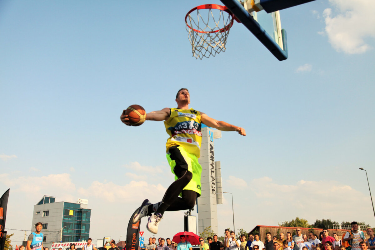 GALERIE FOTO Un vis împlinit » Au jucat baschet împotriva campionilor, la AFI 3x3 Battleground