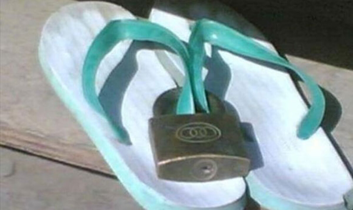 Top 10 lucruri amuzante despre eventualul transfer al lui Mutu în India » Omul cu coadă îi rezolvă accidentările, limita e 100 de sms-uri şi kilogramele în plus nu sînt amendate :D