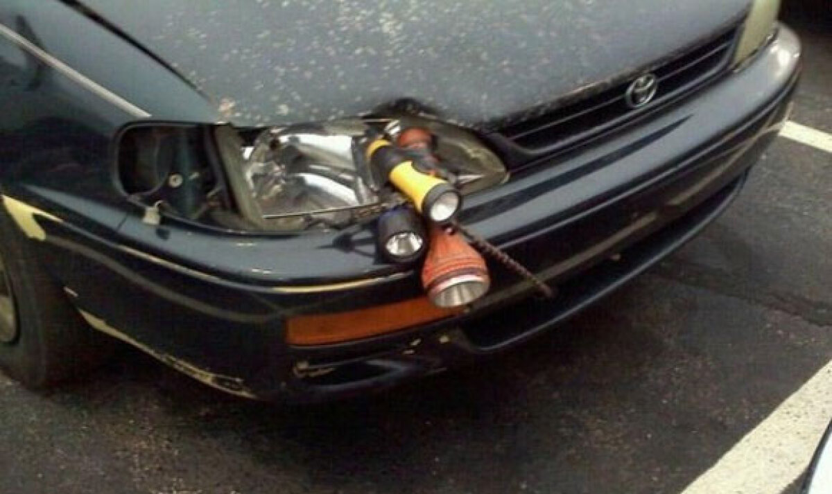 Top 10 lucruri amuzante despre eventualul transfer al lui Mutu în India » Omul cu coadă îi rezolvă accidentările, limita e 100 de sms-uri şi kilogramele în plus nu sînt amendate :D