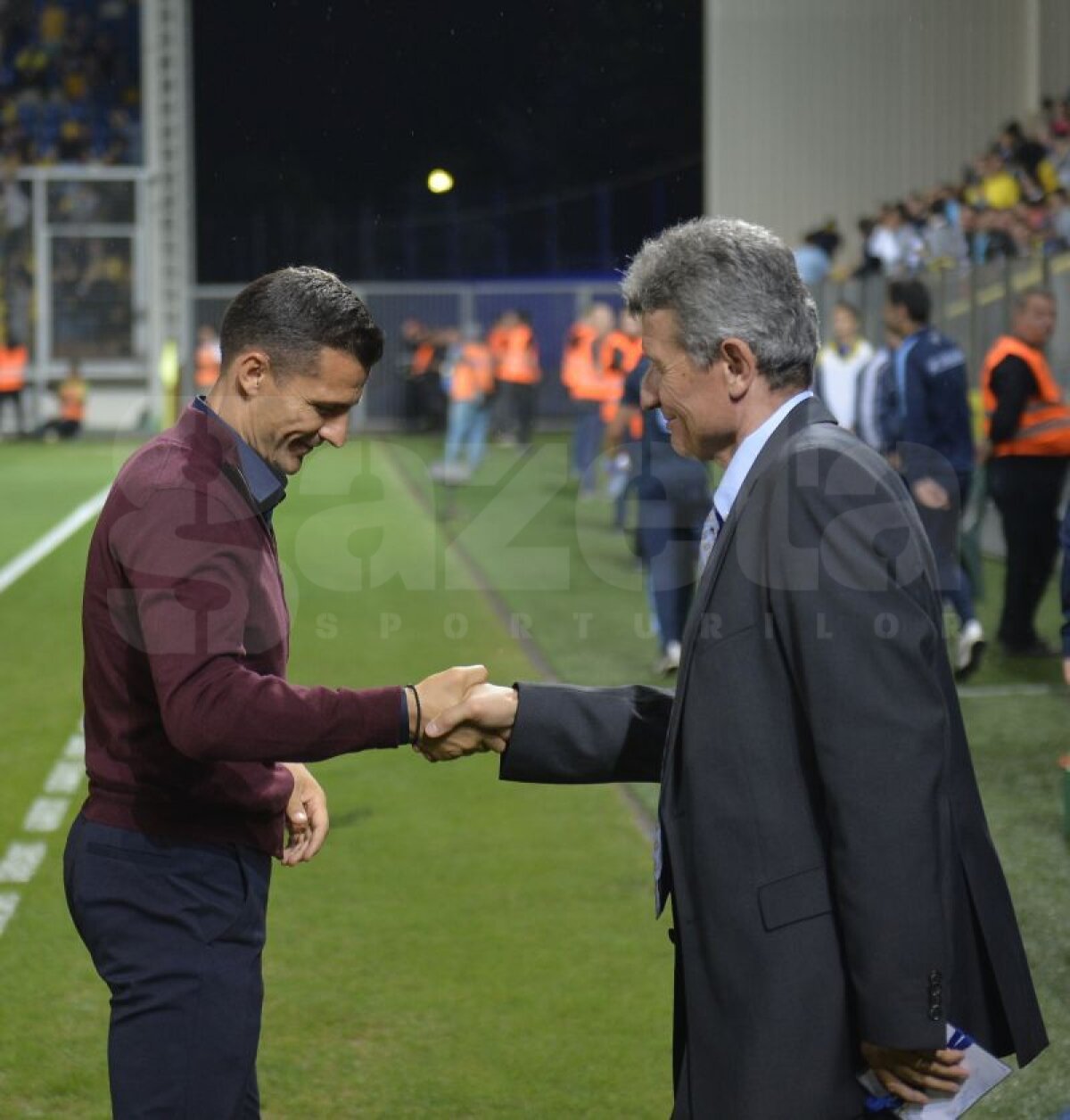 FOTO şi VIDEO Steaua învinge Petrolul cu 3-2, după un meci cu de toate! Roş-albaştrii rămîn lideri în Liga 1