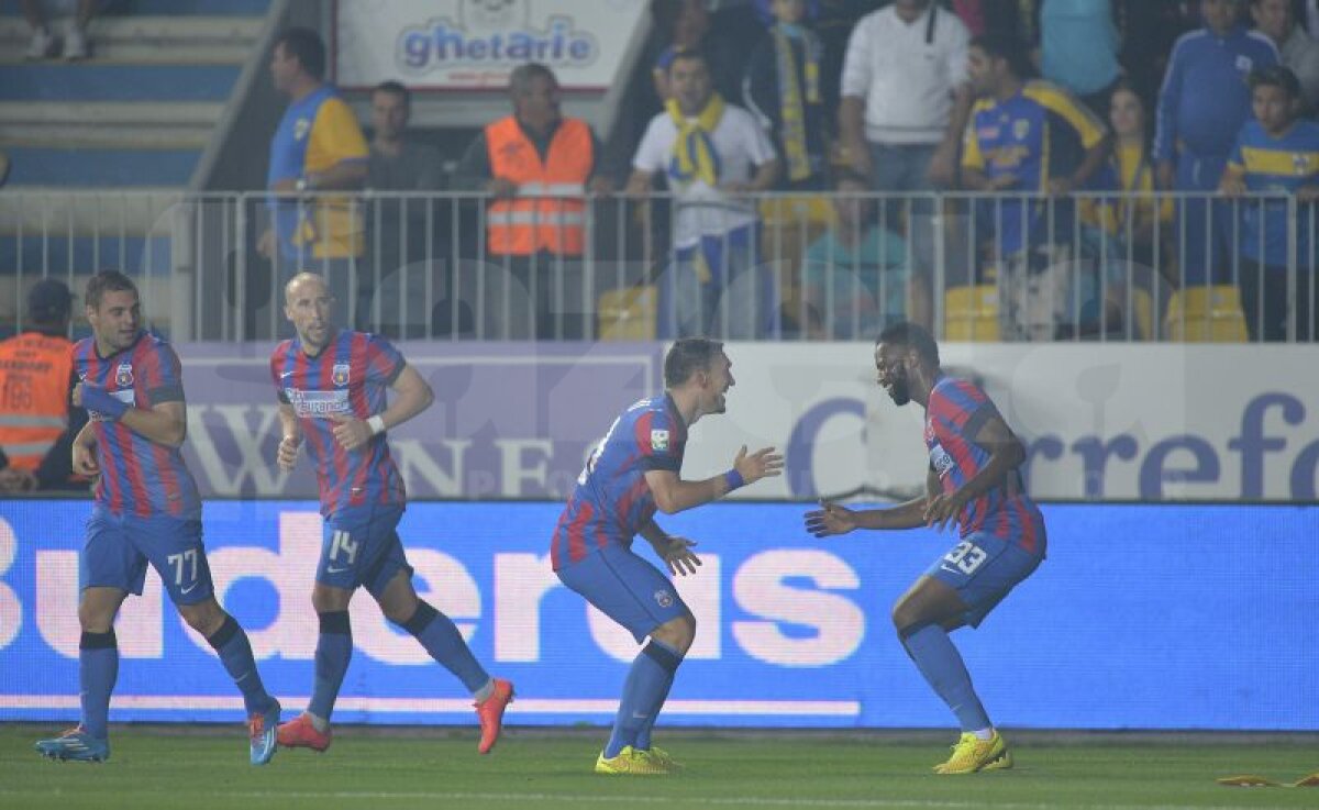 FOTO şi VIDEO Steaua învinge Petrolul cu 3-2, după un meci cu de toate! Roş-albaştrii rămîn lideri în Liga 1