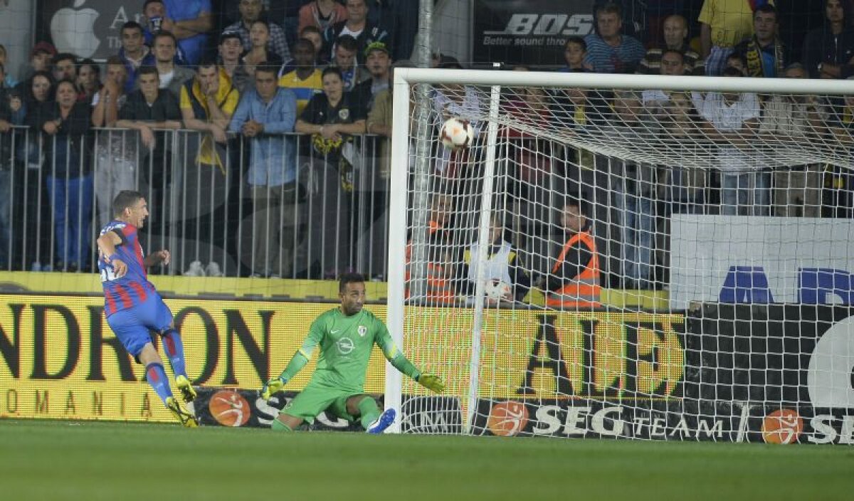 FOTO şi VIDEO Steaua învinge Petrolul cu 3-2, după un meci cu de toate! Roş-albaştrii rămîn lideri în Liga 1
