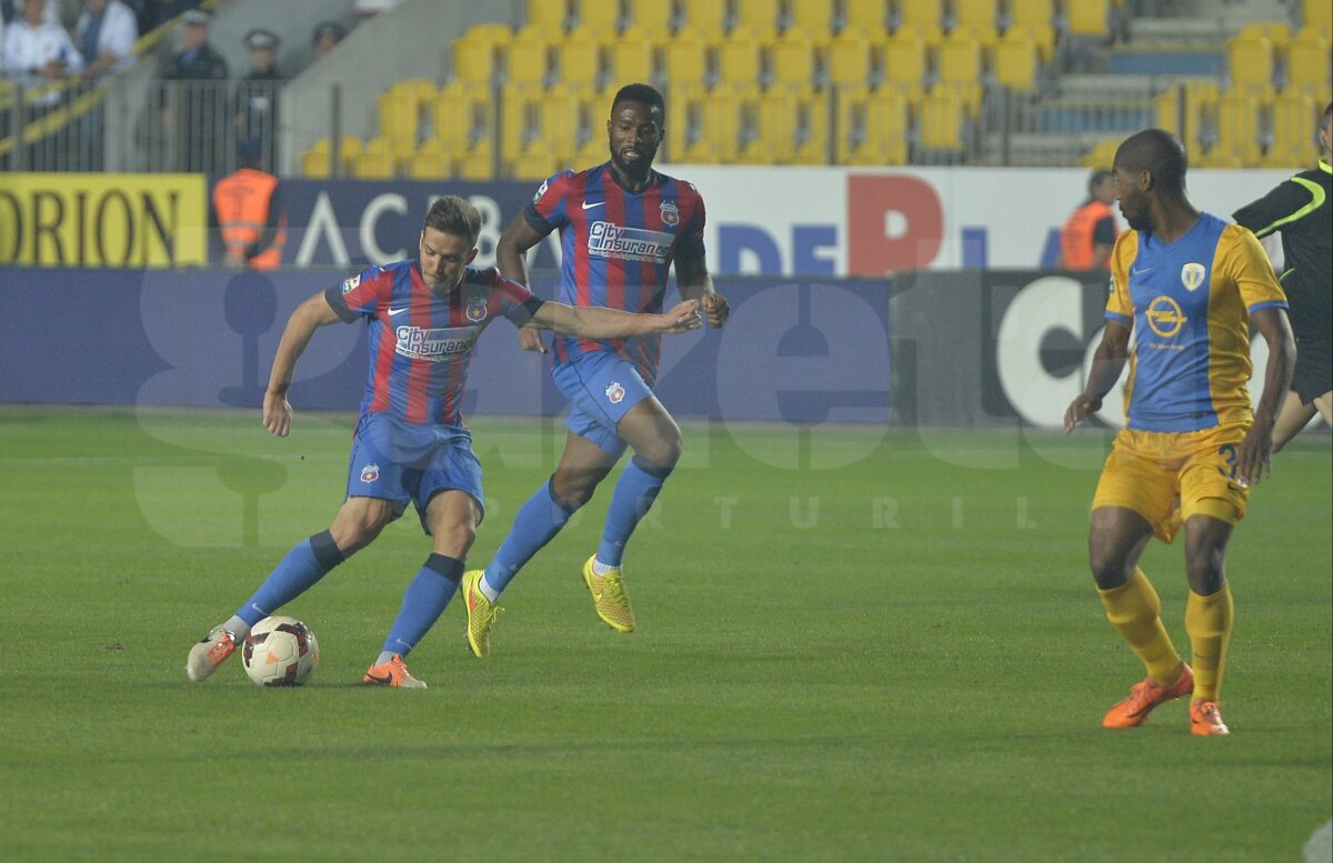 FOTO şi VIDEO Steaua învinge Petrolul cu 3-2, după un meci cu de toate! Roş-albaştrii rămîn lideri în Liga 1