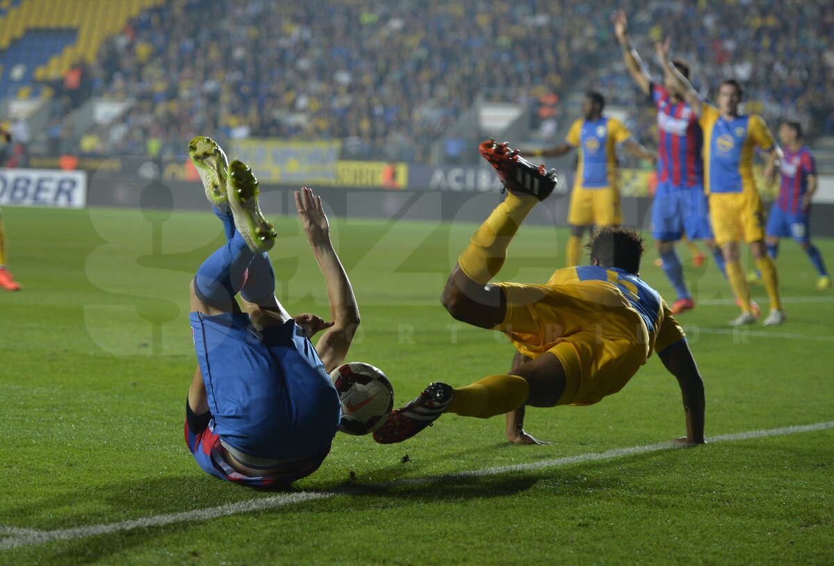 FOTO şi VIDEO Steaua învinge Petrolul cu 3-2, după un meci cu de toate! Roş-albaştrii rămîn lideri în Liga 1