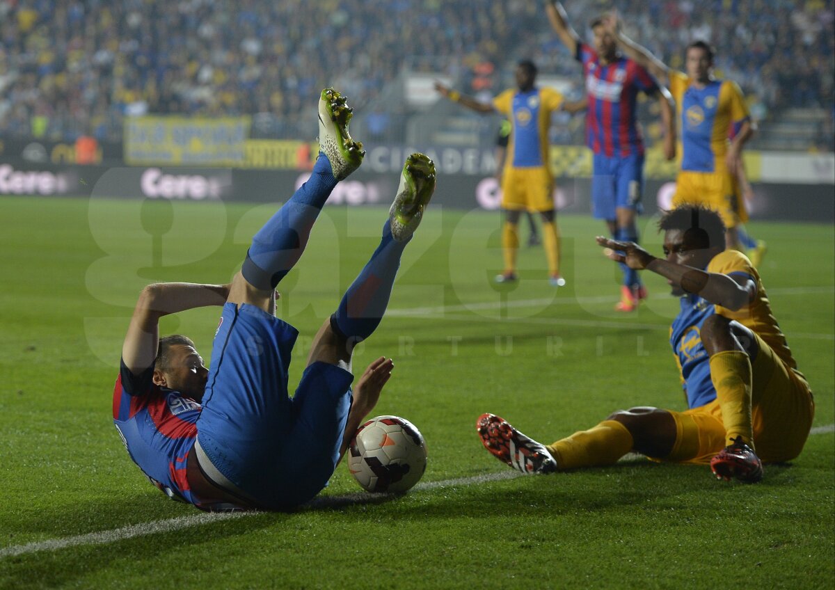 FOTO şi VIDEO Steaua învinge Petrolul cu 3-2, după un meci cu de toate! Roş-albaştrii rămîn lideri în Liga 1