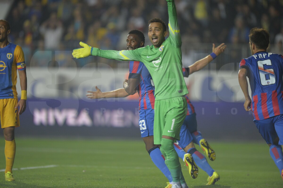 FOTO şi VIDEO Steaua învinge Petrolul cu 3-2, după un meci cu de toate! Roş-albaştrii rămîn lideri în Liga 1