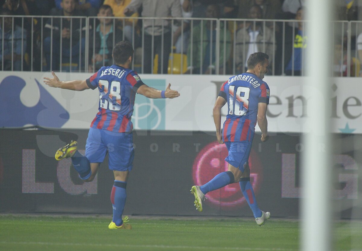FOTO şi VIDEO Steaua învinge Petrolul cu 3-2, după un meci cu de toate! Roş-albaştrii rămîn lideri în Liga 1
