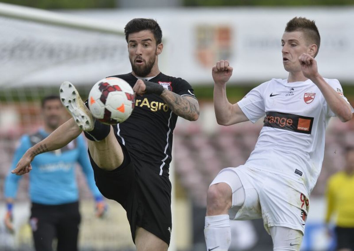 Scandal în vestiarul Astrei: "Vamă a sărit să-l scoată pe Isăilă din pumnii unui jucător!" :O » UPDATE Reacţia giurgiuvenilor