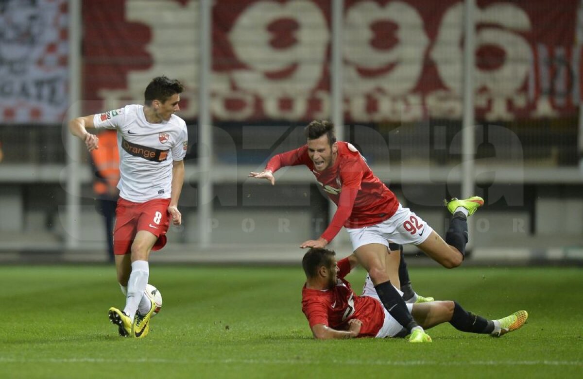 FOTO Nebunie pe ”Ilie Oană” » Fortuna Cîmpina a sperat 91 de minute la o minune, dar a fost spulberată de Dinamo în prelungiri