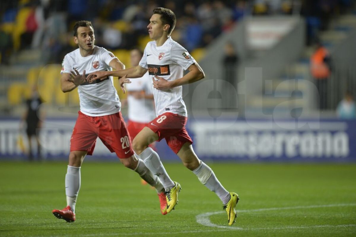 FOTO Nebunie pe ”Ilie Oană” » Fortuna Cîmpina a sperat 91 de minute la o minune, dar a fost spulberată de Dinamo în prelungiri