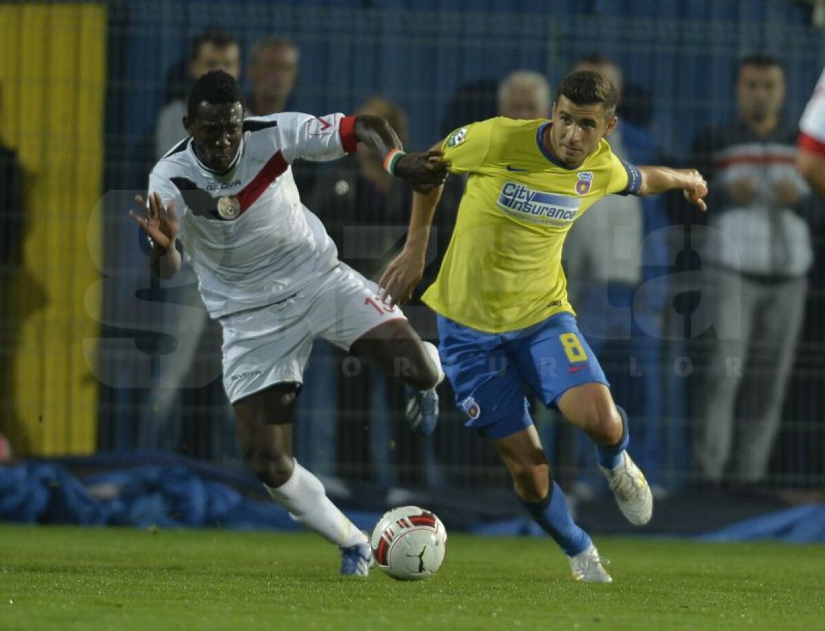 FOTO Steaua a avut nevoie de un om în plus pentru a trece de ACS Berceni în "şaisprezecimile" Cupei