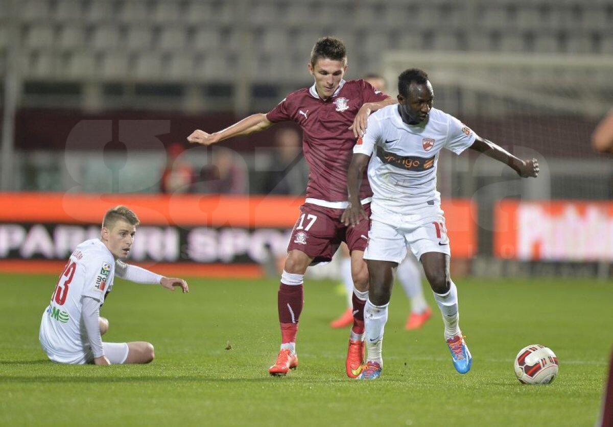 VIDEO+FOTO Prea buni şi în zece » Dinamo s-a distrat în Giuleşti, 3-0 cu Rapid, deşi a jucat aproape tot meciul în inferioritate