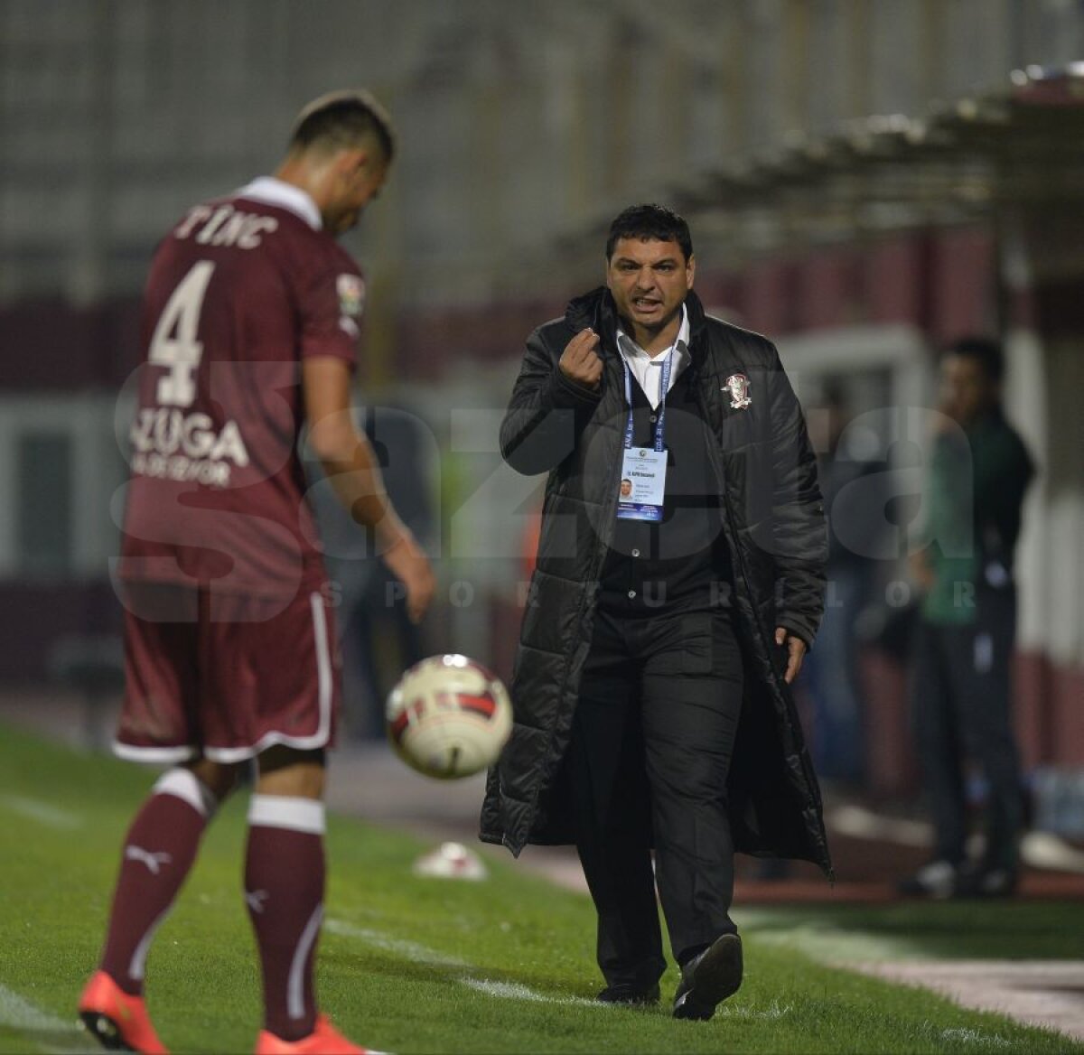 VIDEO+FOTO Prea buni şi în zece » Dinamo s-a distrat în Giuleşti, 3-0 cu Rapid, deşi a jucat aproape tot meciul în inferioritate