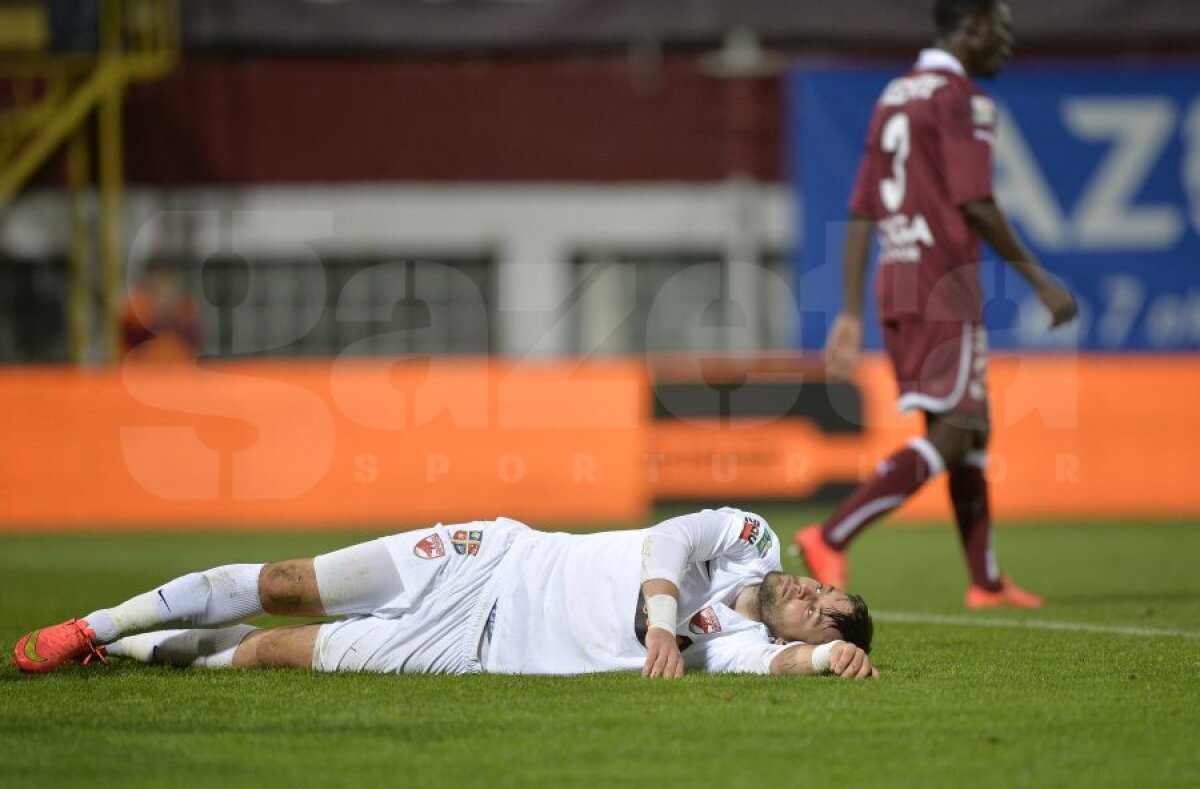 VIDEO+FOTO Prea buni şi în zece » Dinamo s-a distrat în Giuleşti, 3-0 cu Rapid, deşi a jucat aproape tot meciul în inferioritate