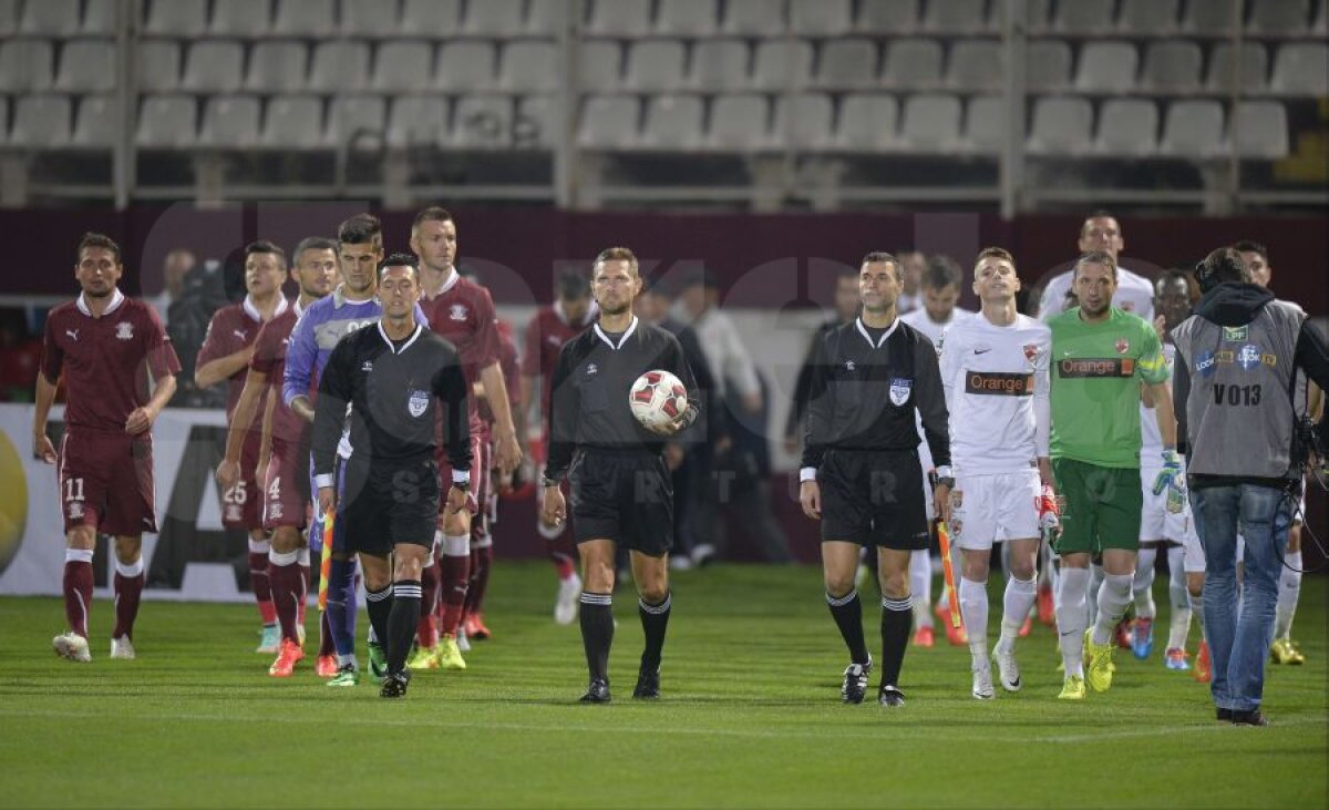 VIDEO+FOTO Prea buni şi în zece » Dinamo s-a distrat în Giuleşti, 3-0 cu Rapid, deşi a jucat aproape tot meciul în inferioritate