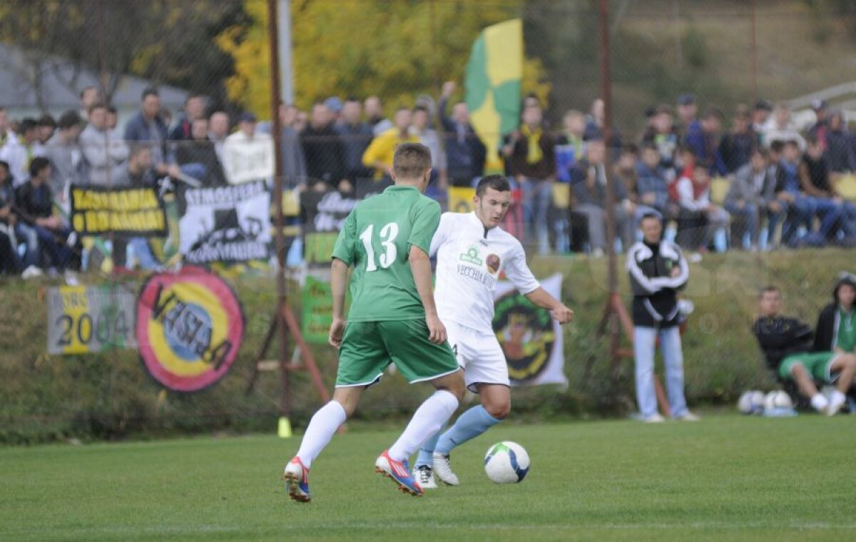 FOTO Mai buni! » FC 2002 Vaslui nu ţine pasul cu favorita la cîştigarea campionatului judeţean, Atletico Vaslui