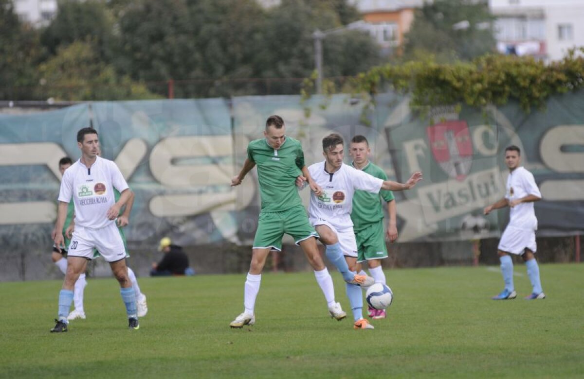 FOTO Mai buni! » FC 2002 Vaslui nu ţine pasul cu favorita la cîştigarea campionatului judeţean, Atletico Vaslui