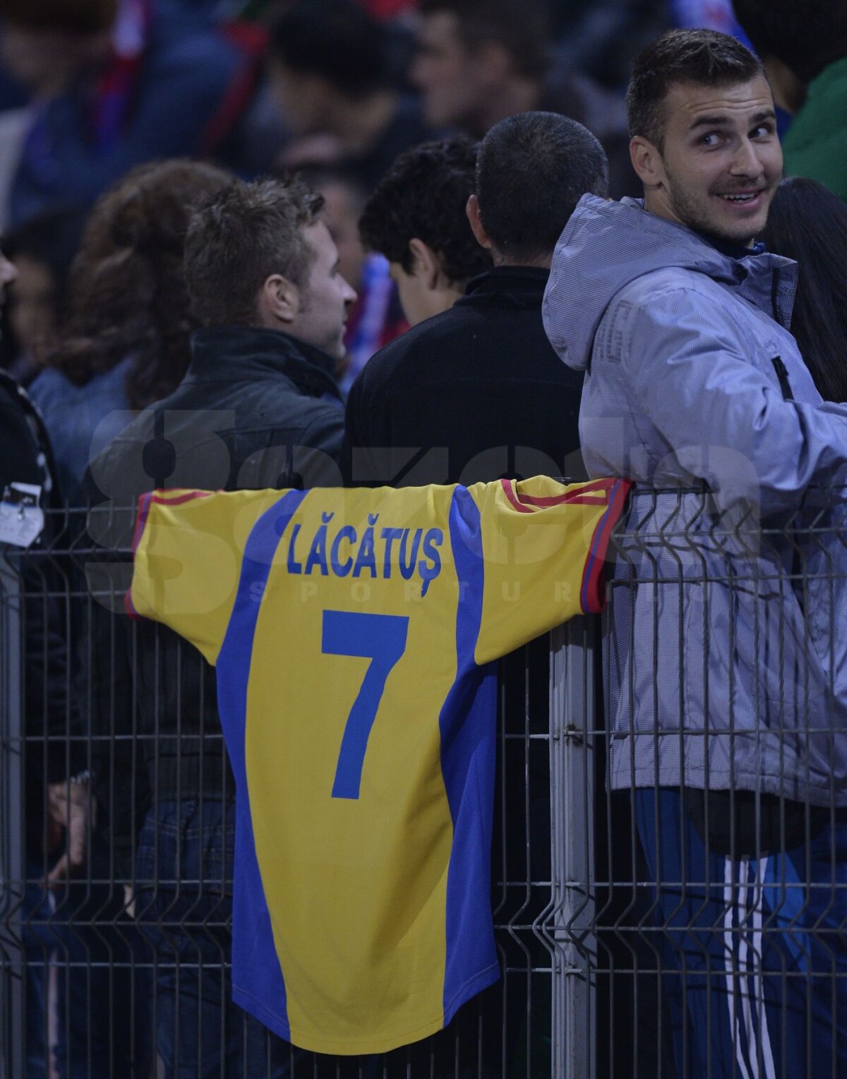 Galerie FOTO Rezultatele nasc rivali » 10.000 de fani ai Stelei au trăit partida cu Astra ca pe un "derby al performanţelor"