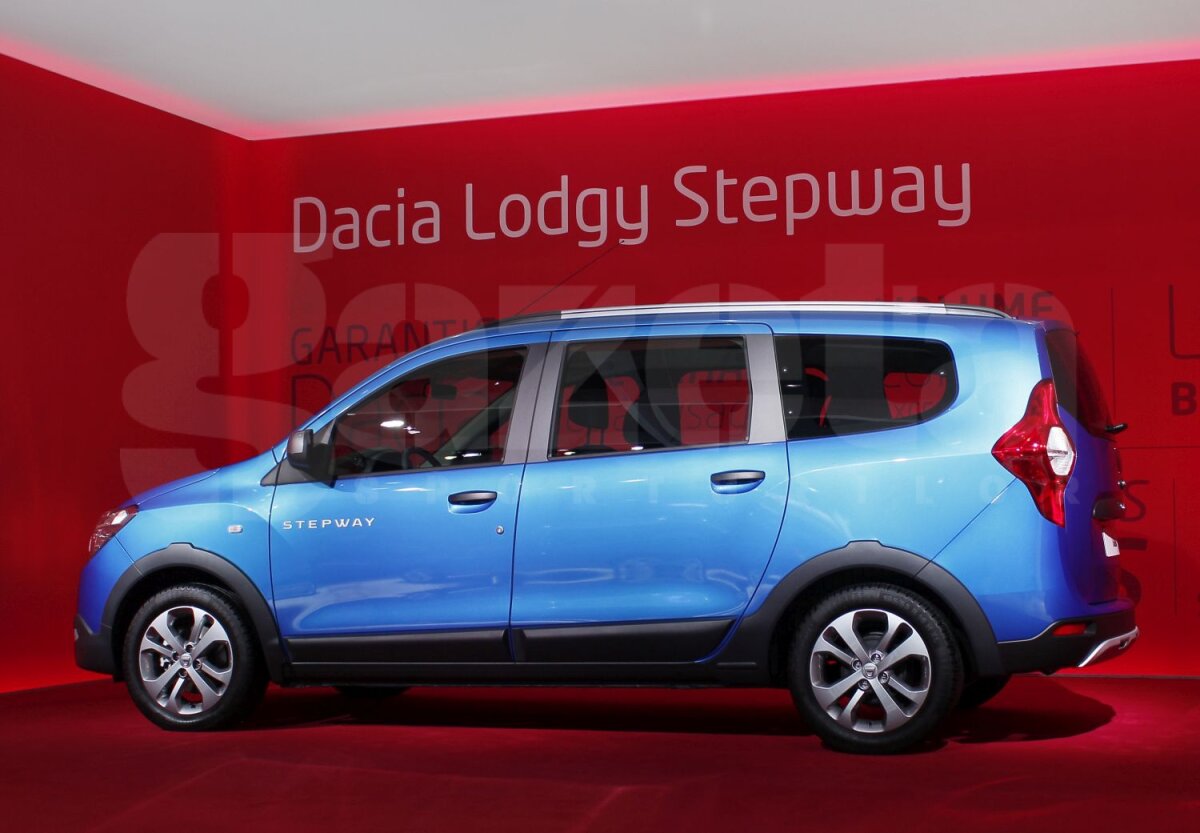 Provocarea Stepway » Dacia a prezentat la Paris cele două monovolume ale sale: Lodgy şi Dokker