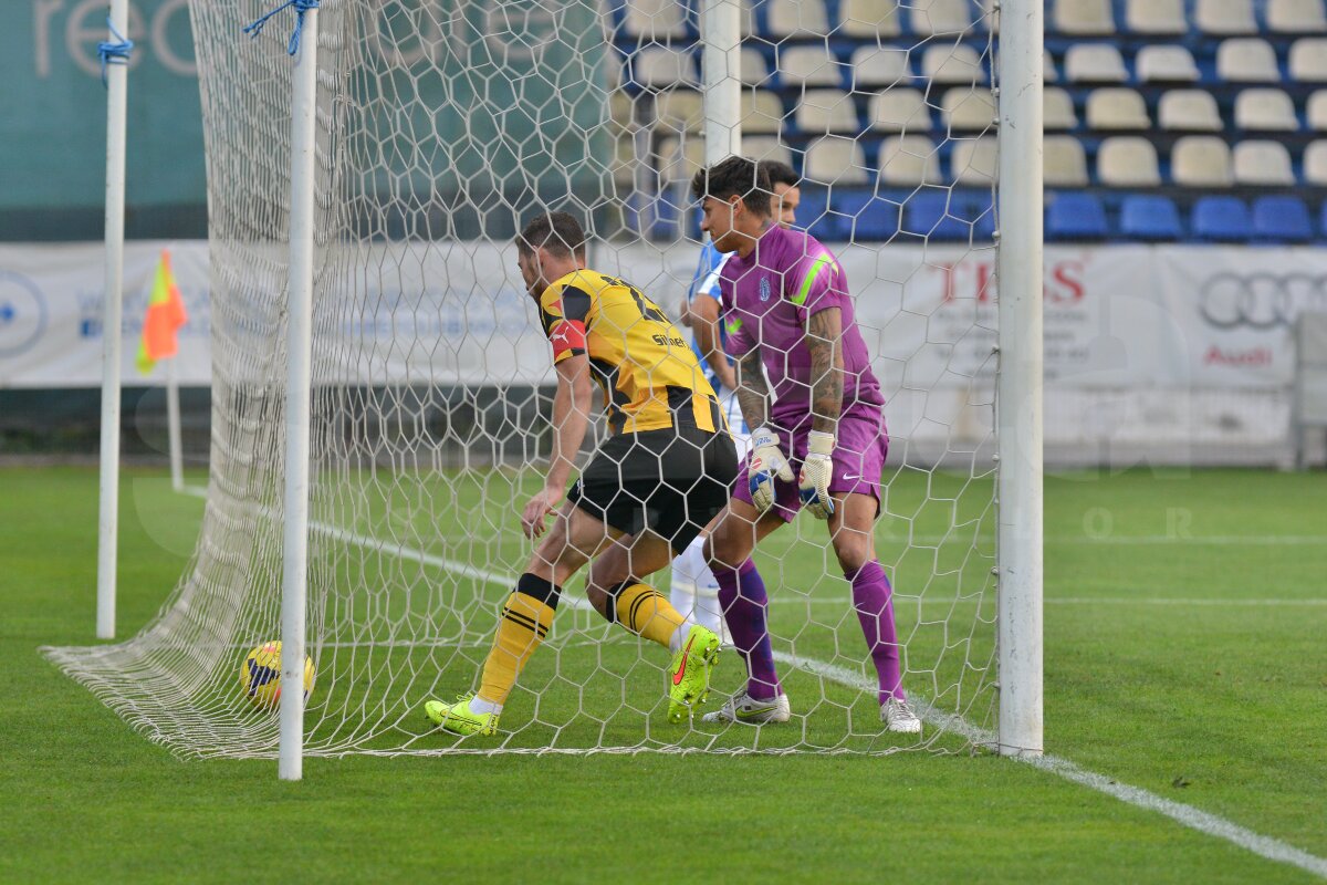 VIDEO şi FOTO » FC Braşov - CSMS Iaşi 2-0 » Braşovenii se îndepărtează de zona retrogradabilă