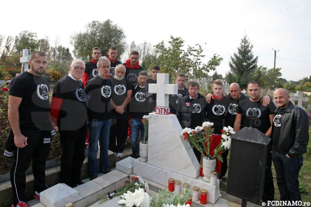 GALERIE FOTO Dinamoviştii s-au recules la mormîntul lui Cătălin Hîldan » Dănciulescu: ”În memoria «Unicului Căpitan», să umplem arena!”