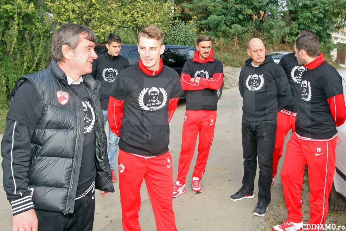 GALERIE FOTO Dinamoviştii s-au recules la mormîntul lui Cătălin Hîldan » Dănciulescu: ”În memoria «Unicului Căpitan», să umplem arena!”