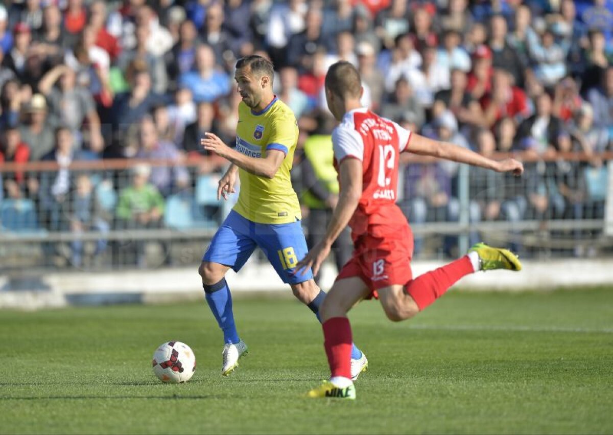 FOTO şi VIDEO Oţelul - Steaua 0-3 » Roş-albaştrii cîştigă fără emoţii şi rămîn pe primul loc