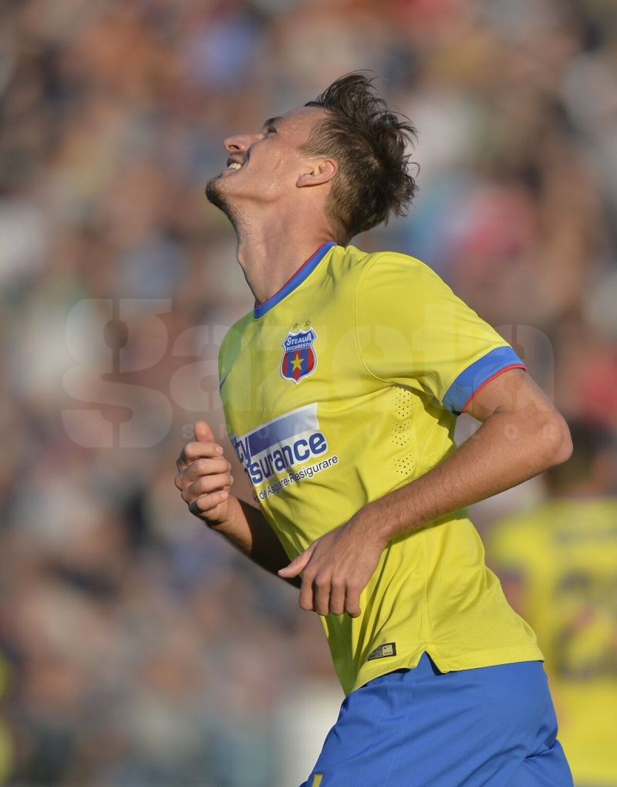 FOTO şi VIDEO Oţelul - Steaua 0-3 » Roş-albaştrii cîştigă fără emoţii şi rămîn pe primul loc