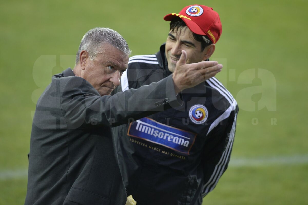 FOTO I-a luat uşor » Cum a decurs primul antrenament al naţionalei înainte de confruntarea cu Ungaria