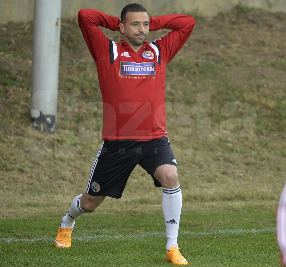 FOTO I-a luat uşor » Cum a decurs primul antrenament al naţionalei înainte de confruntarea cu Ungaria