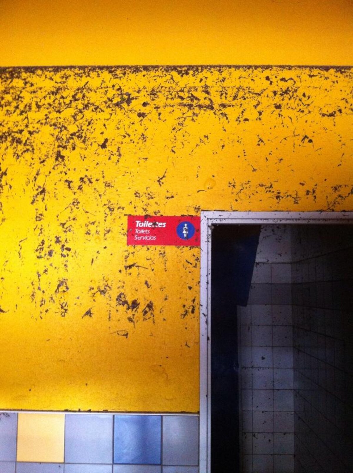 GALERIE FOTO Ploile torenţiale din Franţa fac ravagii! Stadionul unei foste campioane arată ca după bombardament