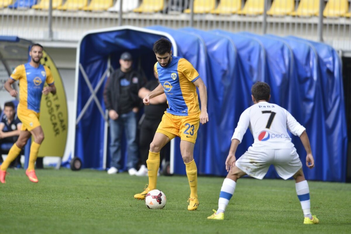 GALERIE FOTO Petrolul a învins Viitorul cu 3-0, într-o partidă amicală! Ianis Hagi a fost titular