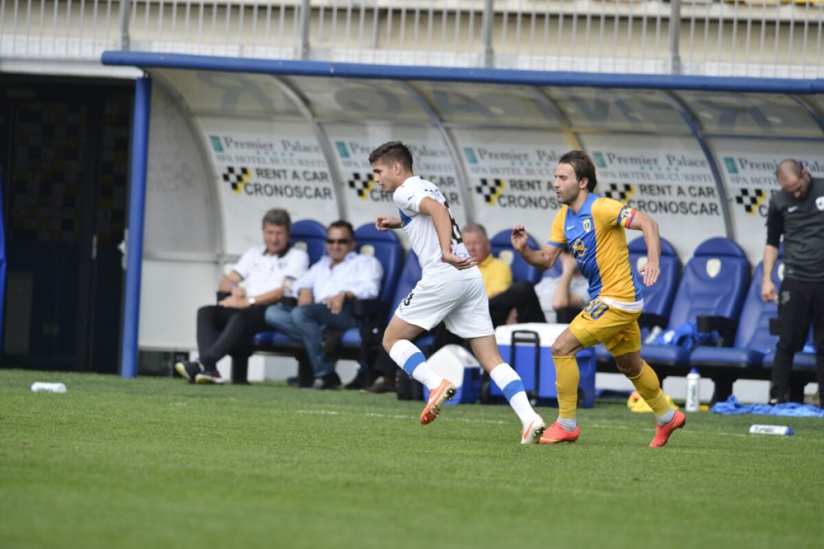GALERIE FOTO Petrolul a învins Viitorul cu 3-0, într-o partidă amicală! Ianis Hagi a fost titular
