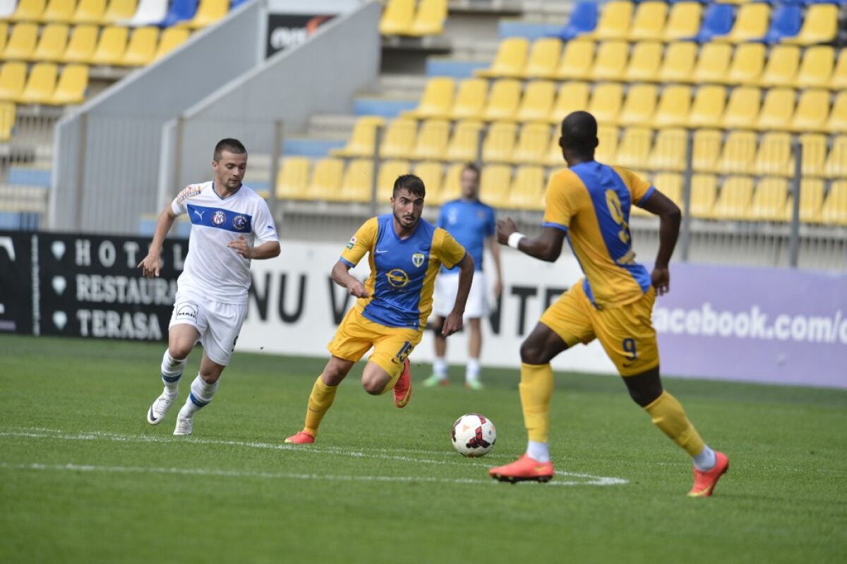 GALERIE FOTO Petrolul a învins Viitorul cu 3-0, într-o partidă amicală! Ianis Hagi a fost titular